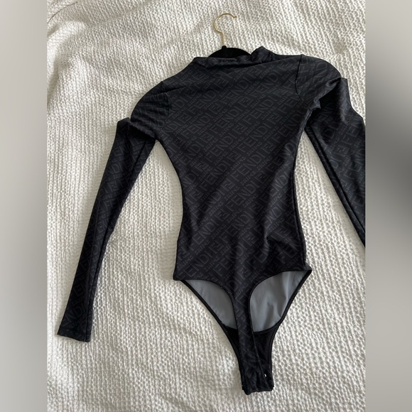Fendi x skims black bodysuit - Picture 4 of 11